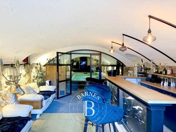 Chambéry, Propriété 7 Chambres  à vendre