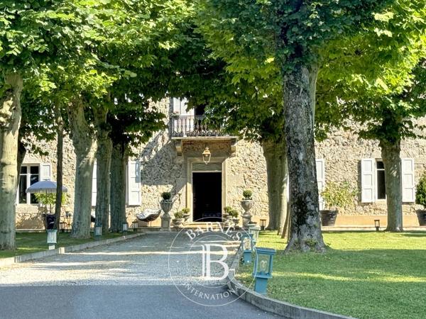 Chambéry, Propriété 7 Chambres  à vendre