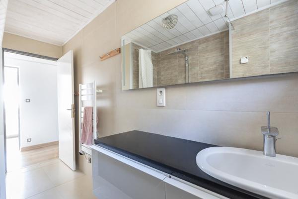 Le Thor (84250) a vendre en exclusivité appartement T5 avec terrasse le thor