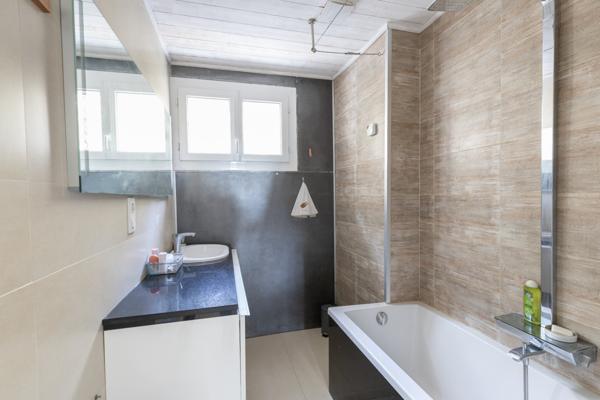 Le Thor (84250) a vendre en exclusivité appartement T5 avec terrasse le thor