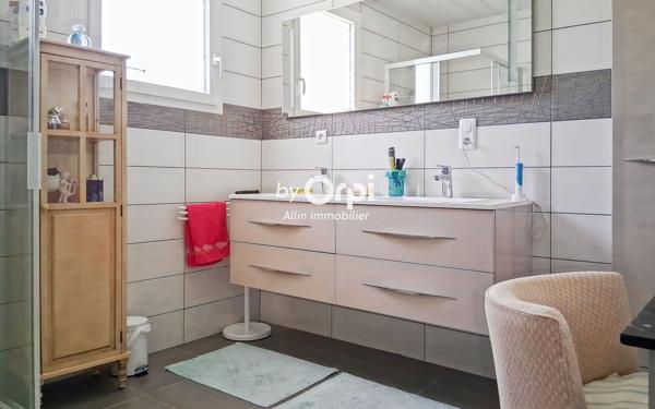 Maison à vendre    3 pièces • 100 m2 Villefranche-d'Allier