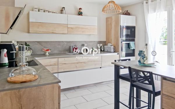 Maison à vendre    3 pièces • 100 m2 Villefranche-d'Allier