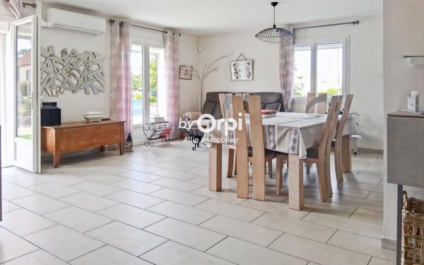 Maison à vendre    3 pièces • 100 m2 Villefranche-d'Allier
