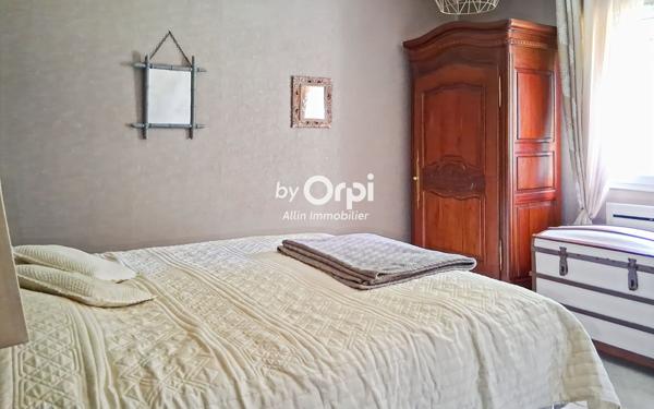 Maison à vendre    3 pièces • 100 m2 Villefranche-d'Allier