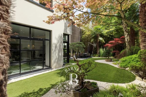 Suresnes, Maison 3 Chambres -  208 m² à vendre