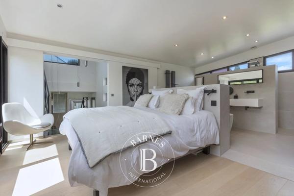 Suresnes, Maison 3 Chambres -  208 m² à vendre