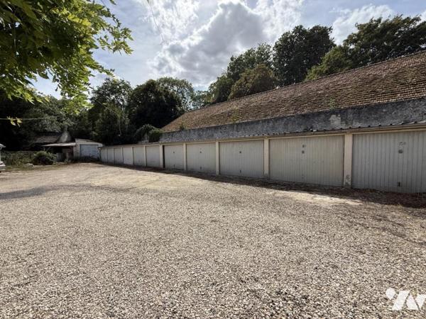 EXCLUSIVITE- BRAINE- 11 Box de garages fermés