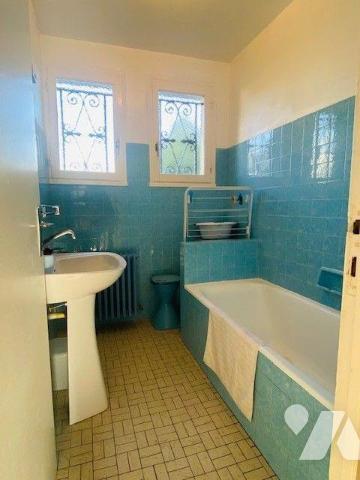 A Vendre à Lannion (22300, Propriété composée de deux logements d'une surface habitable totale ...
