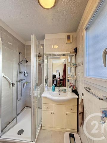 Appartement F4 à vendre  4 pièces - 87,29 m2 FREJUS - 83