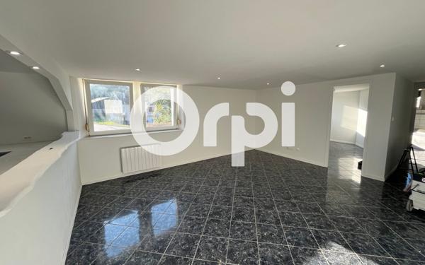 Appartement à louer    4 pièces •  Pair-et-Grandrupt