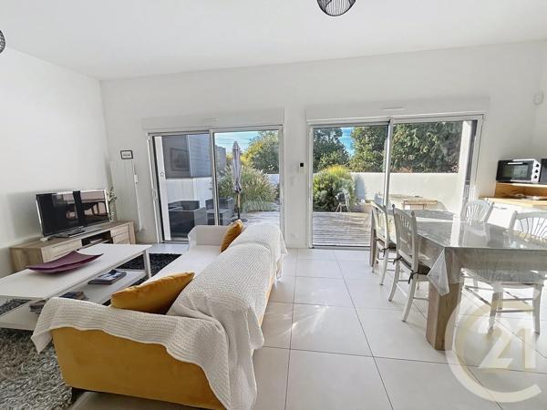 Maison à vendre  6 pièces - 160 m 2   CAUDAN  - 56