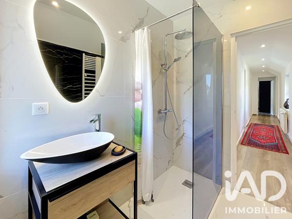 Maison à vendre 6 pièces 145 m² Saint-Pierre-lès-Nemours