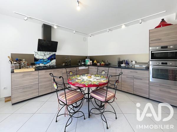 Maison à vendre 6 pièces 145 m² Saint-Pierre-lès-Nemours