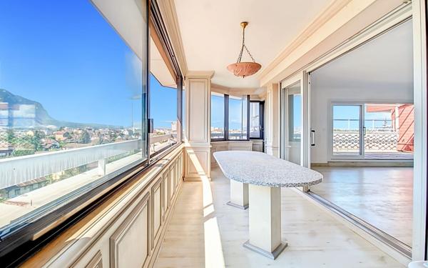 Appartement à vendre    5 pièces • 143,77 m2 Ambilly