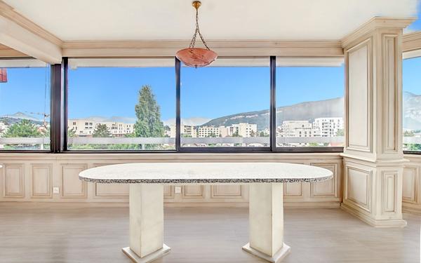 Appartement à vendre    5 pièces • 143,77 m2 Ambilly