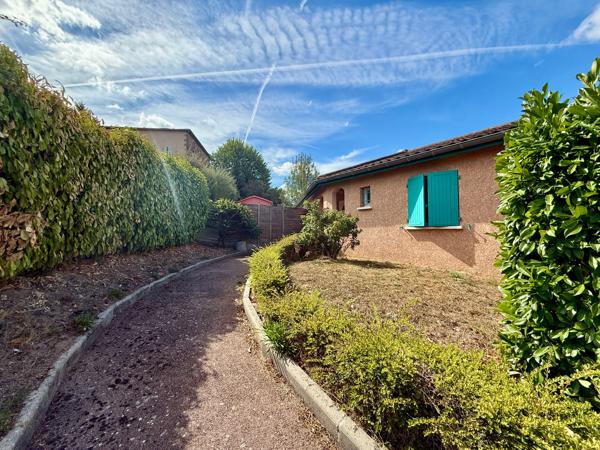 SARCEY – MAISON DE PLAIN PIED RENOVEE – 4 CHAMBRES – SOUS-SOL COMPLET