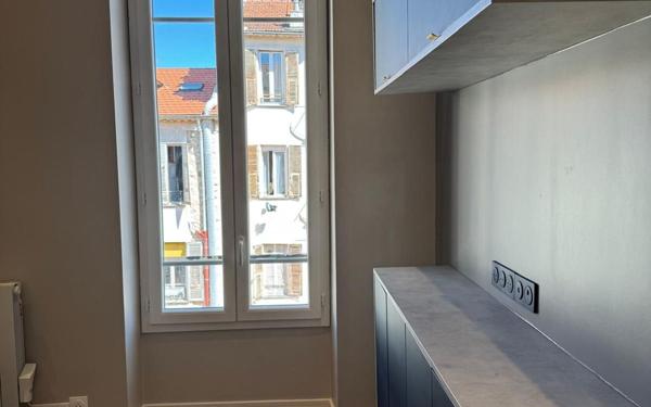 Appartement à vendre    1 pièce • 16 m2 Nice