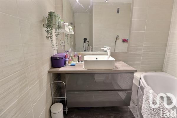 Appartement à vendre 4 pièces 83 m² Marseille 11