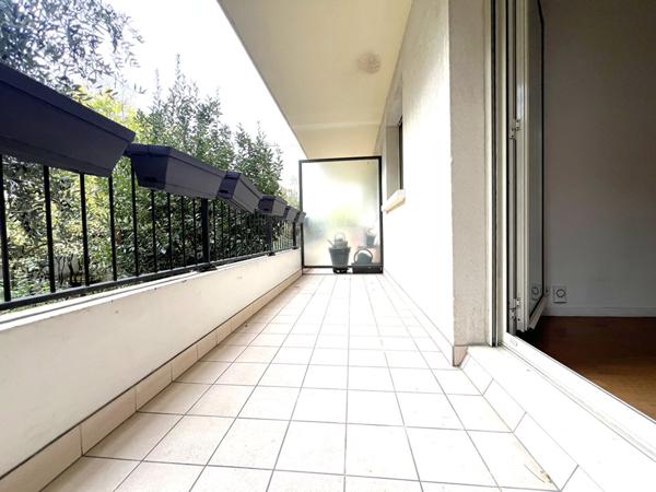 Appartement -Rue Allard- Saint Mande / F02 Cave + Parking