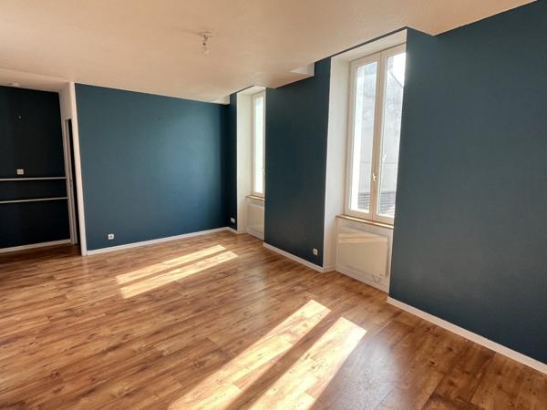 Appartement à louer 600 € CC Périgueux 3 p 52 m² DPE D