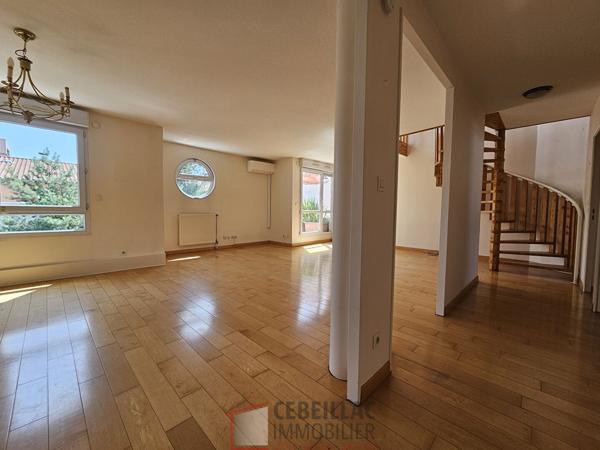 DUPLEX - 3 TERRASSES - GARAGE - PLATEAU CENTRAL