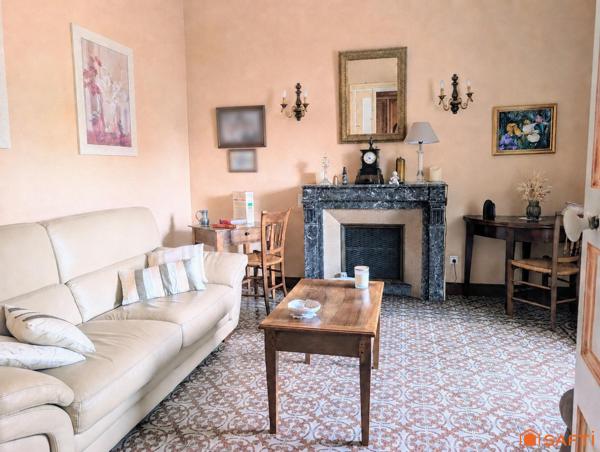Maison de ville,avec jardin et garage