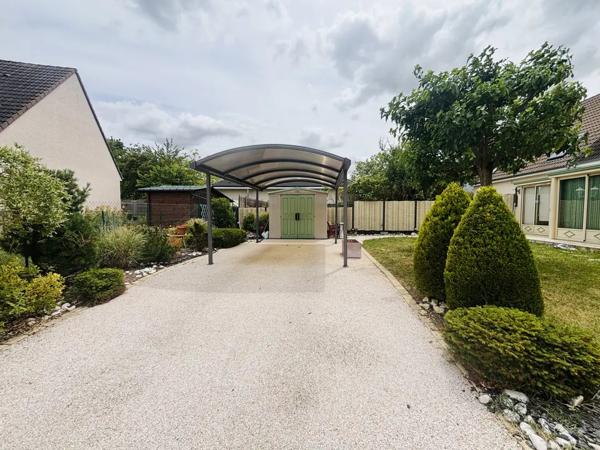 BOURGES-QUARTIER HÔPITAL-MAISON AVEC VERANDA, TROIS CHAMBRES