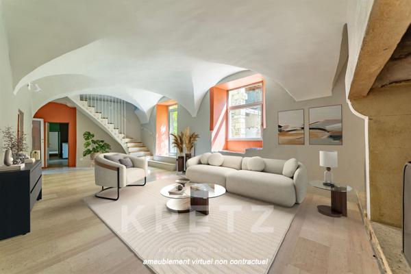 Ancien chateau du XIe siècle avec jardin au coeur du village