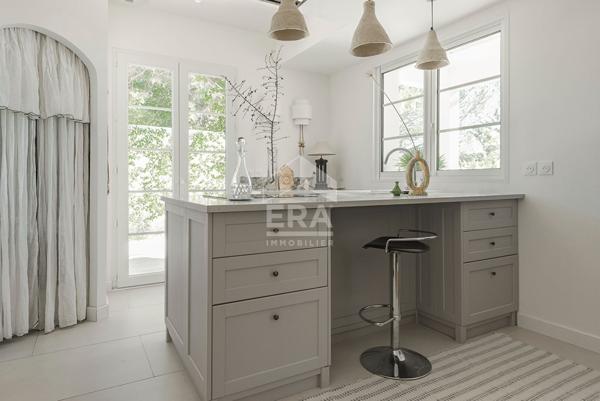 EGUILLES : Maison récente (2023) T4 de plain pied d'environ 110 m² avec 3 chambres sur un terrain de 1420 m² avec double garage