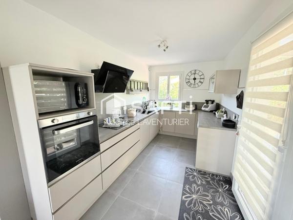 Villa T5 avec piscine - terrain de 3300m² - Sarrola