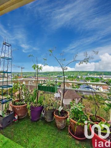 Appartement 3 pièces de 61 m² à Petit-Couronne (76650)