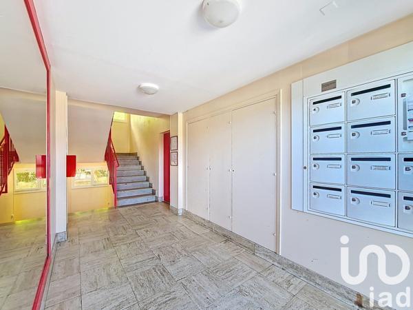 Appartement 3 pièces de 61 m² à Petit-Couronne (76650)