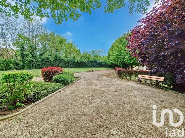 Appartement 3 pièces de 61 m² à Petit-Couronne (76650)