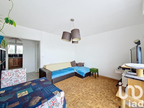 Appartement 3 pièces de 61 m² à Petit-Couronne (76650)