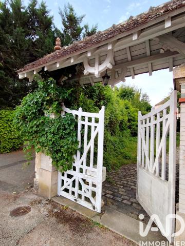 Maison à vendre 8 pièces 230 m² Saint-Pierre-lès-Nemours