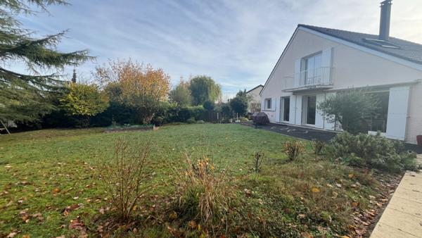 MAISON 6 PIÈCES 138 M² 6 pièces 4 chambres,  CALME ABSOLU