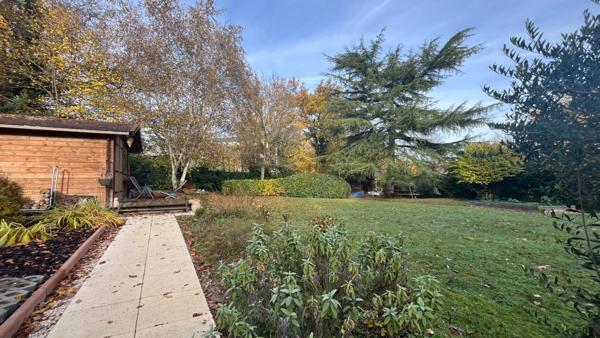 MAISON 6 PIÈCES 138 M² 6 pièces 4 chambres,  CALME ABSOLU