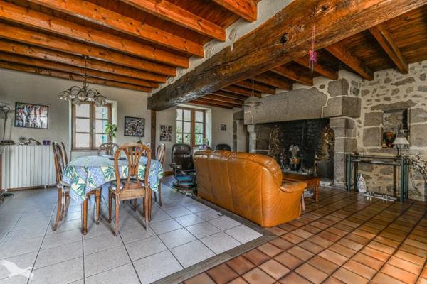 Maison à vendre 213 000 € Sainte-Feyre 6 p 185 m² DPE D