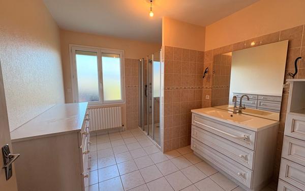 Maison à vendre    4 pièces •  Couffy