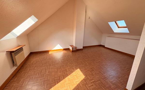 Maison à vendre    4 pièces •  Couffy