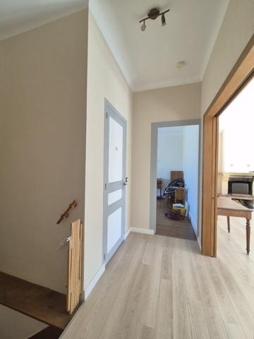 Maison
                                                                                                                                                                                                                                                                                                                        4 pièce(s)                                                                                                                                                                                                          3 chambre(s)                                                                                                                                                                                                          102.9  m²