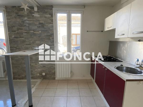 Location Appartement 2 pièces 38.63 m² - 15 RUE ERNEST RENAN Rochefort 17300