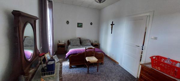 Domaine de 618 m², possibilité 8 logements,19 ares