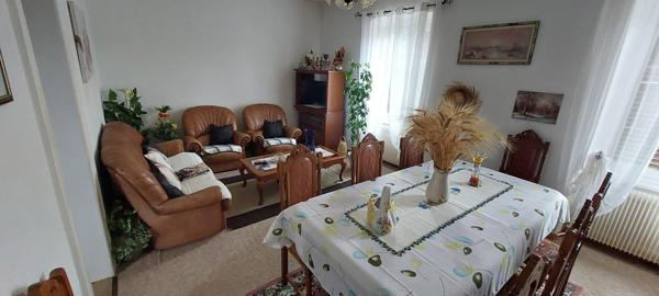 Domaine de 618 m², possibilité 8 logements,19 ares