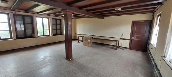 Domaine de 618 m², possibilité 8 logements,19 ares