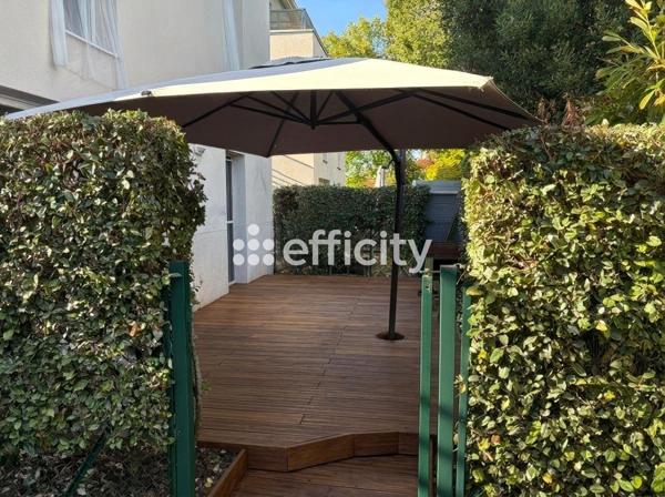 Appartement
         4 pièces
        - 87 m² 343 000 € *