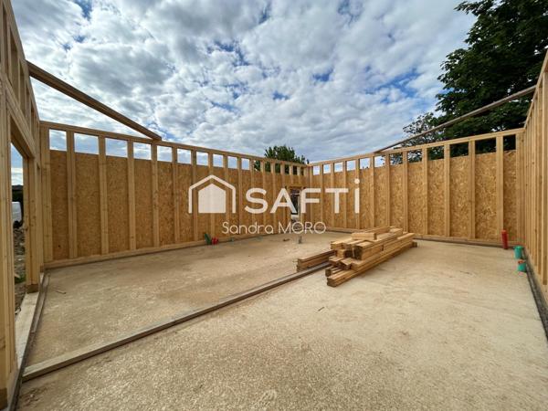 Opportunité rare : trois maisons neuves en bois à vendre à Saint-Martin-Petit