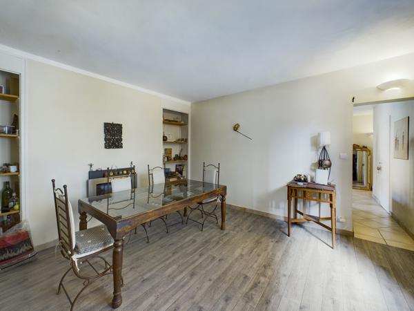 Vaison-la-Romaine (84110) SABLET . COUP DE COEUR! ÉLÉGANTE MAISON BOURGEOISE