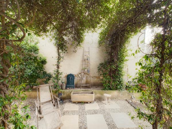 Vaison-la-Romaine (84110) SABLET . COUP DE COEUR! ÉLÉGANTE MAISON BOURGEOISE