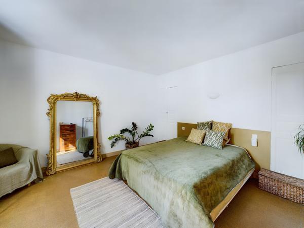 Vaison-la-Romaine (84110) SABLET . COUP DE COEUR! ÉLÉGANTE MAISON BOURGEOISE